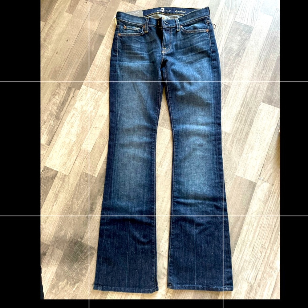 7 For All Mankind Bootcut Jeans, size 27